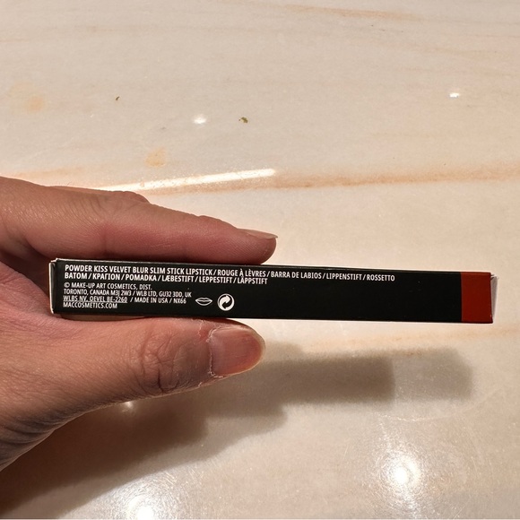 MAC
Powder Kiss Velvet Blur Slim Lipstick 876 Nice Spice - Picture 5 of 7